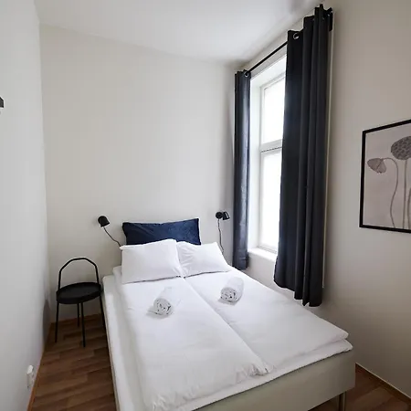 Gruenerlokka Shared *